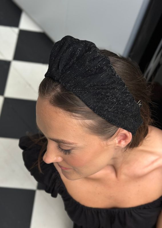 Aria, Tie-in-Back, Black