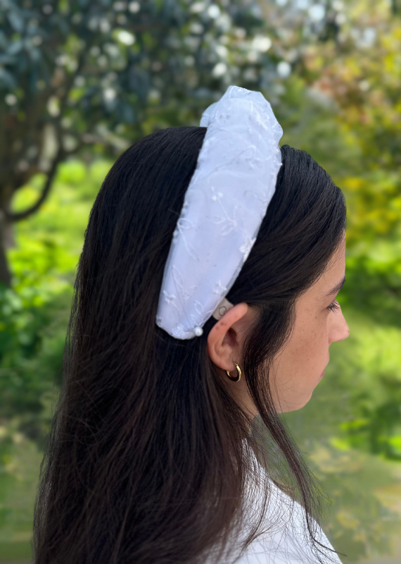 Viola headband, white with pearls