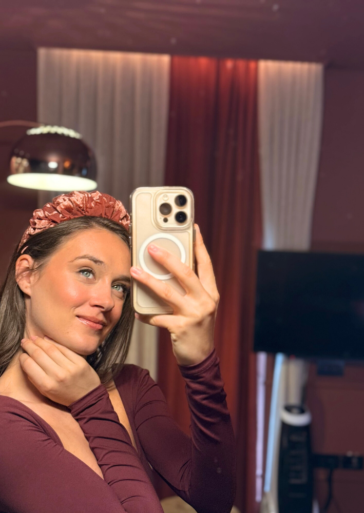 Viola Medium Velvet Headband – Smoky Burgundy