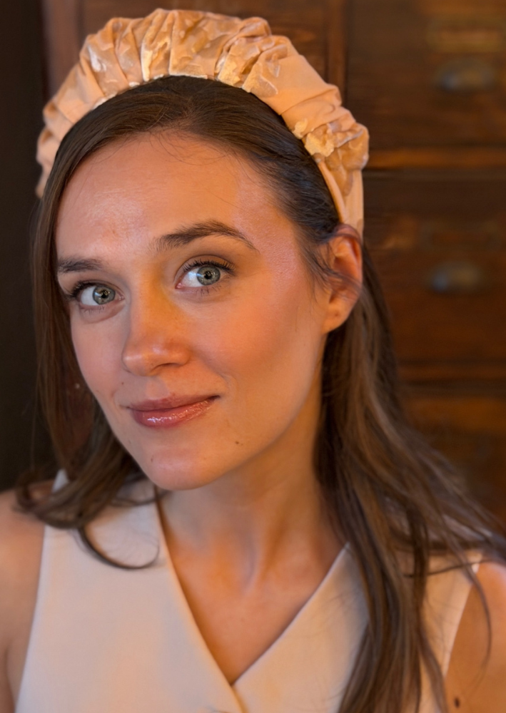 Viola Petite Velvet Headband – Nude