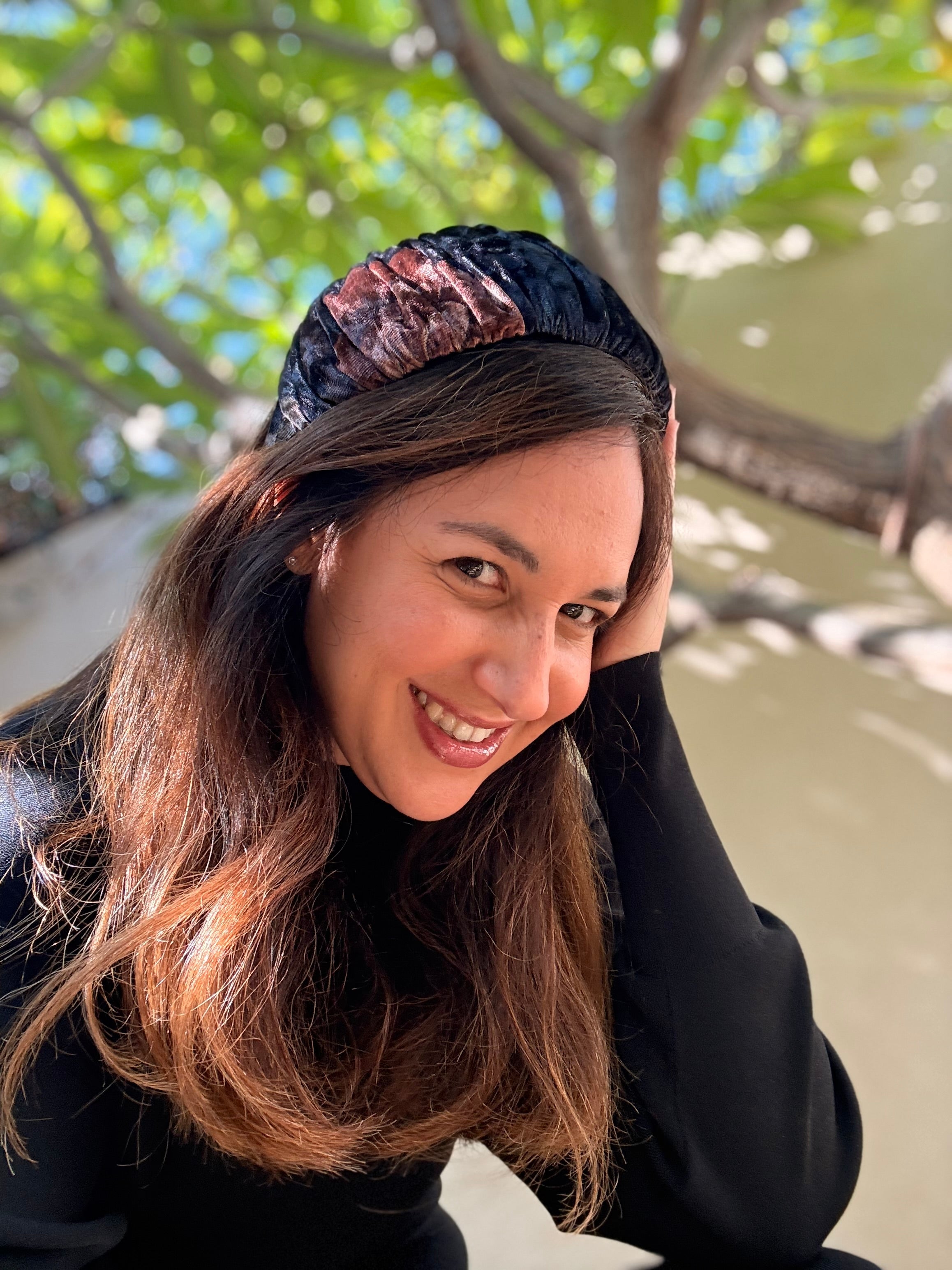 Mila Wide Velvet Headband — Deep Black