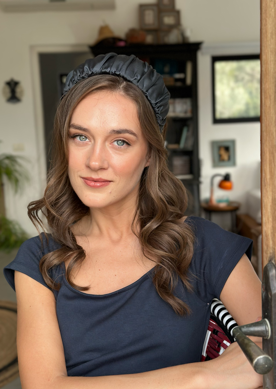 Medium Mila Headband, charcoal gray