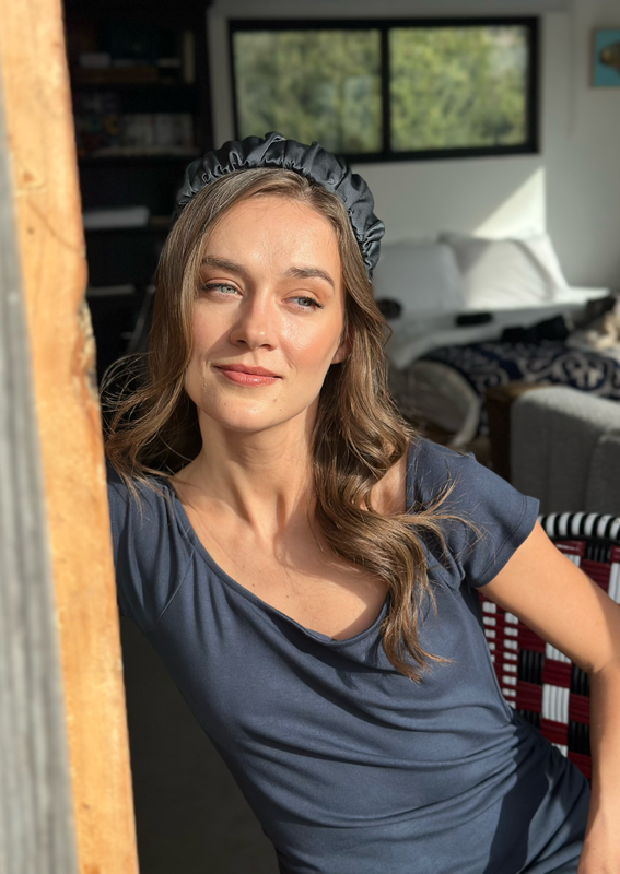 Medium Mila Headband, charcoal gray