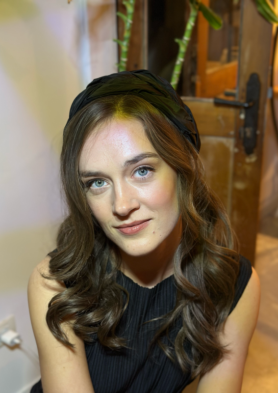 Luna, Tie-in-Back, Black