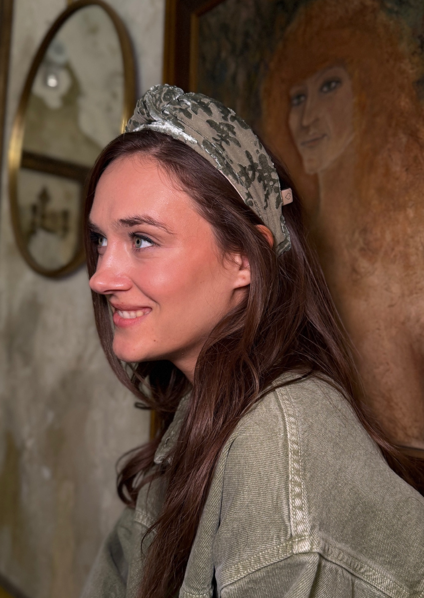 Maya Narrow Headband – Soft Sage Green