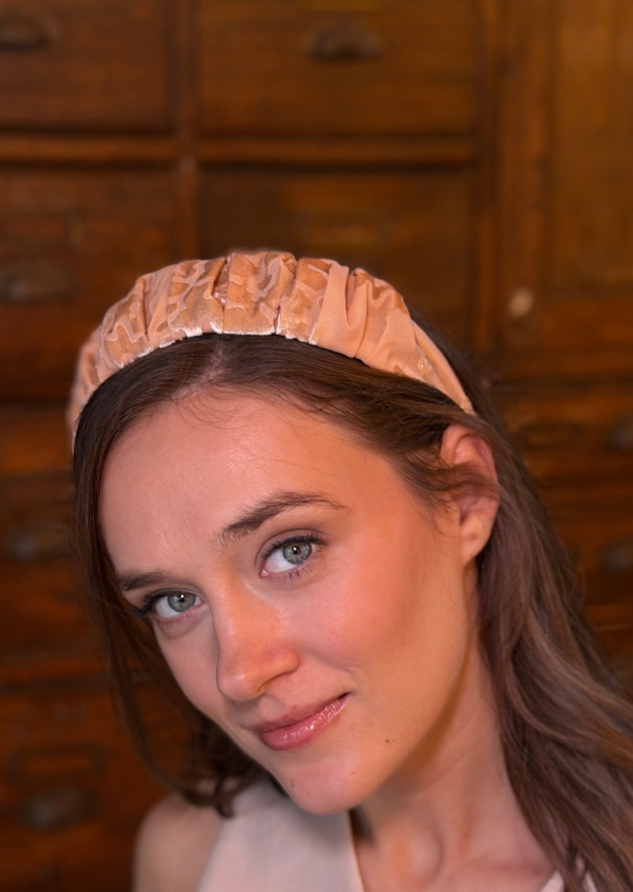 Viola Petite Velvet Headband – Nude