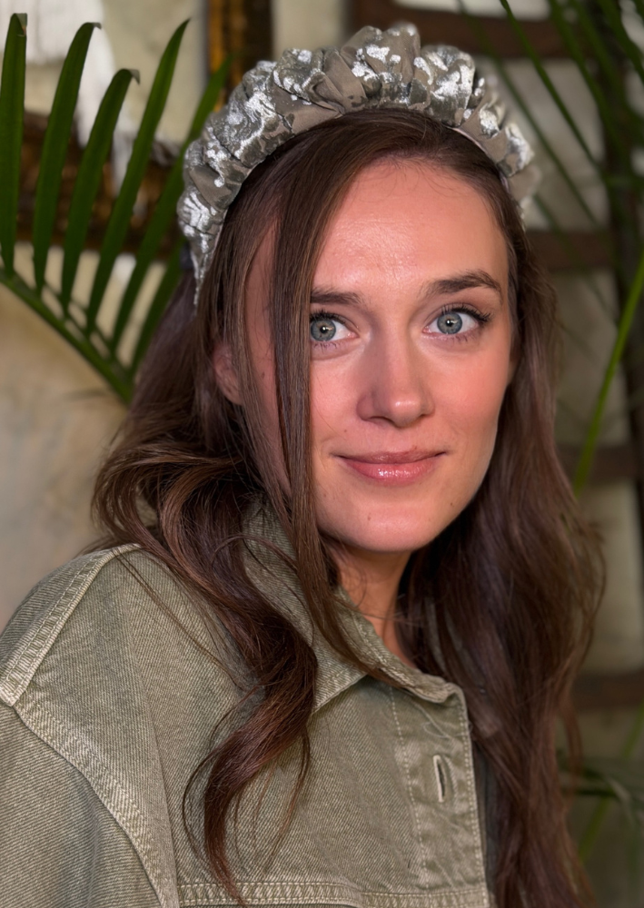 Viola Medium Velvet Headband – Soft Sage Green