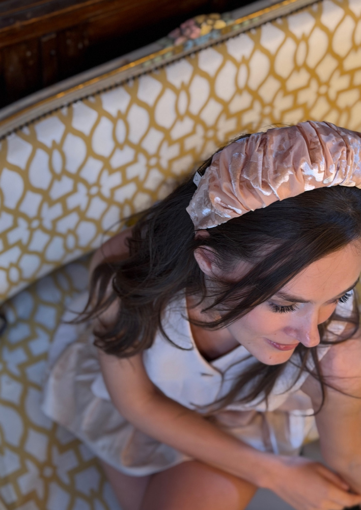 Viola Medium Velvet Headband – Nude