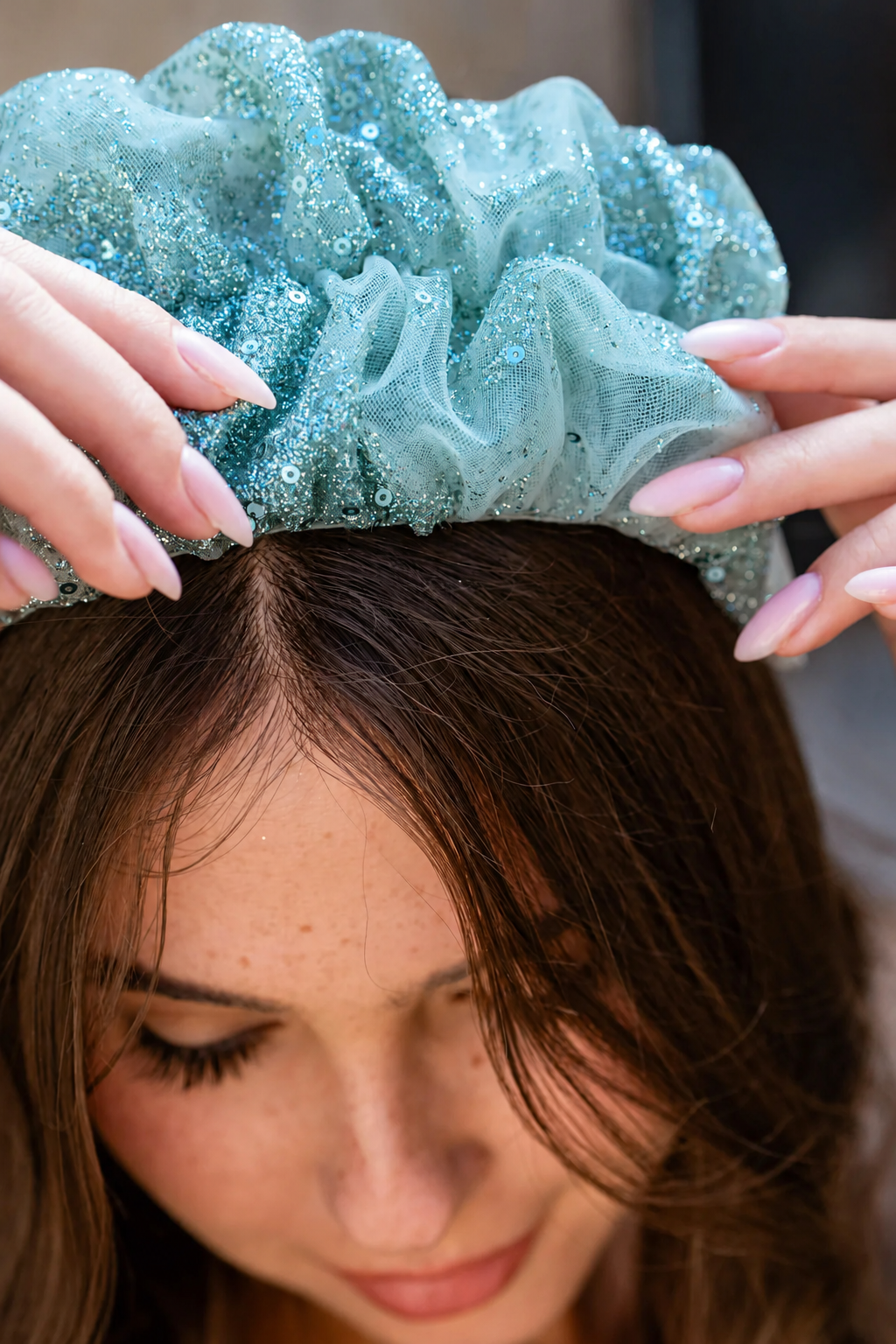 Renee Headband – Medium Shimmering Light Blue