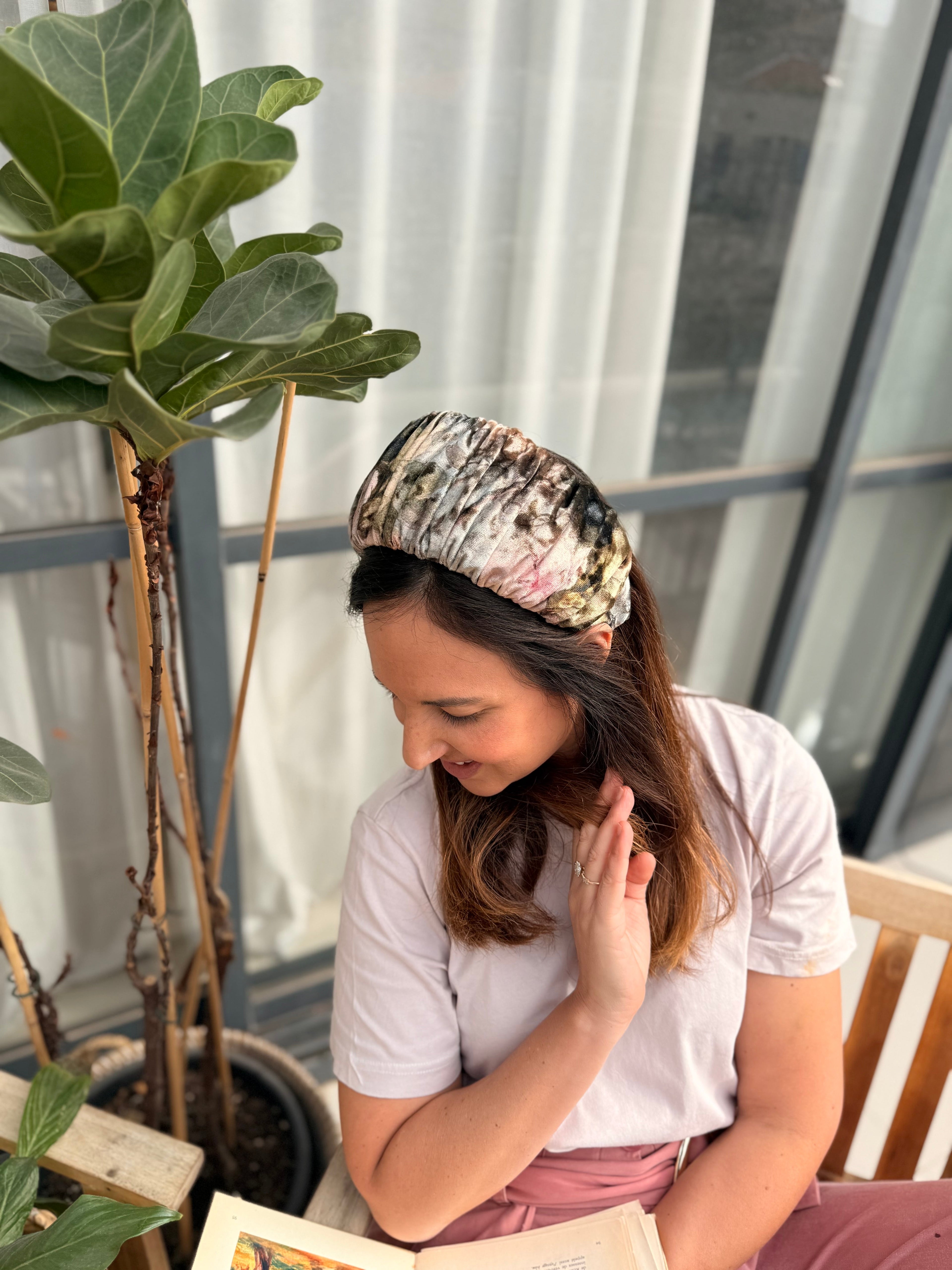 Mila Wide Velvet Headband — Pink Tones