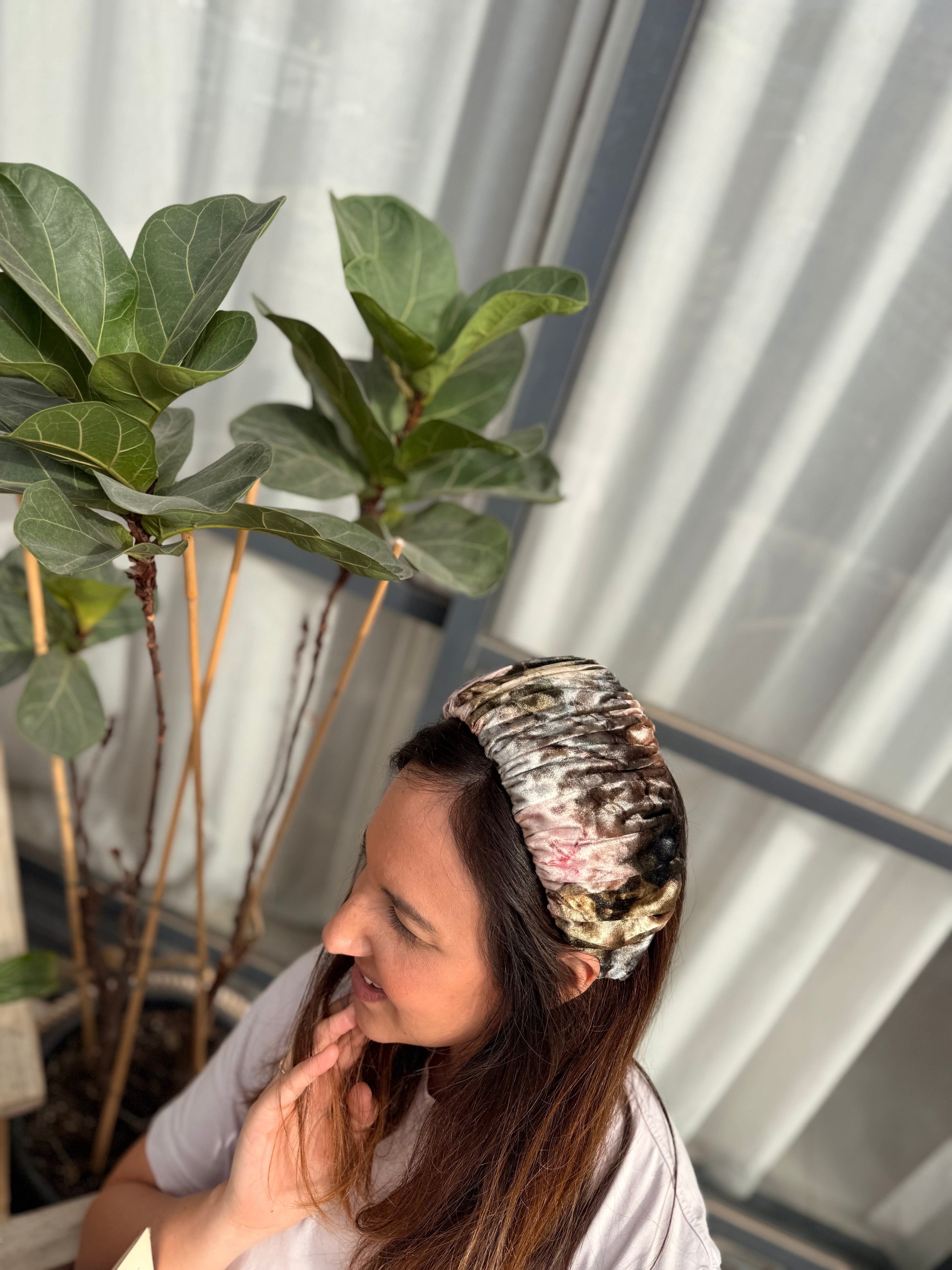 Mila Wide Velvet Headband — Pink Tones