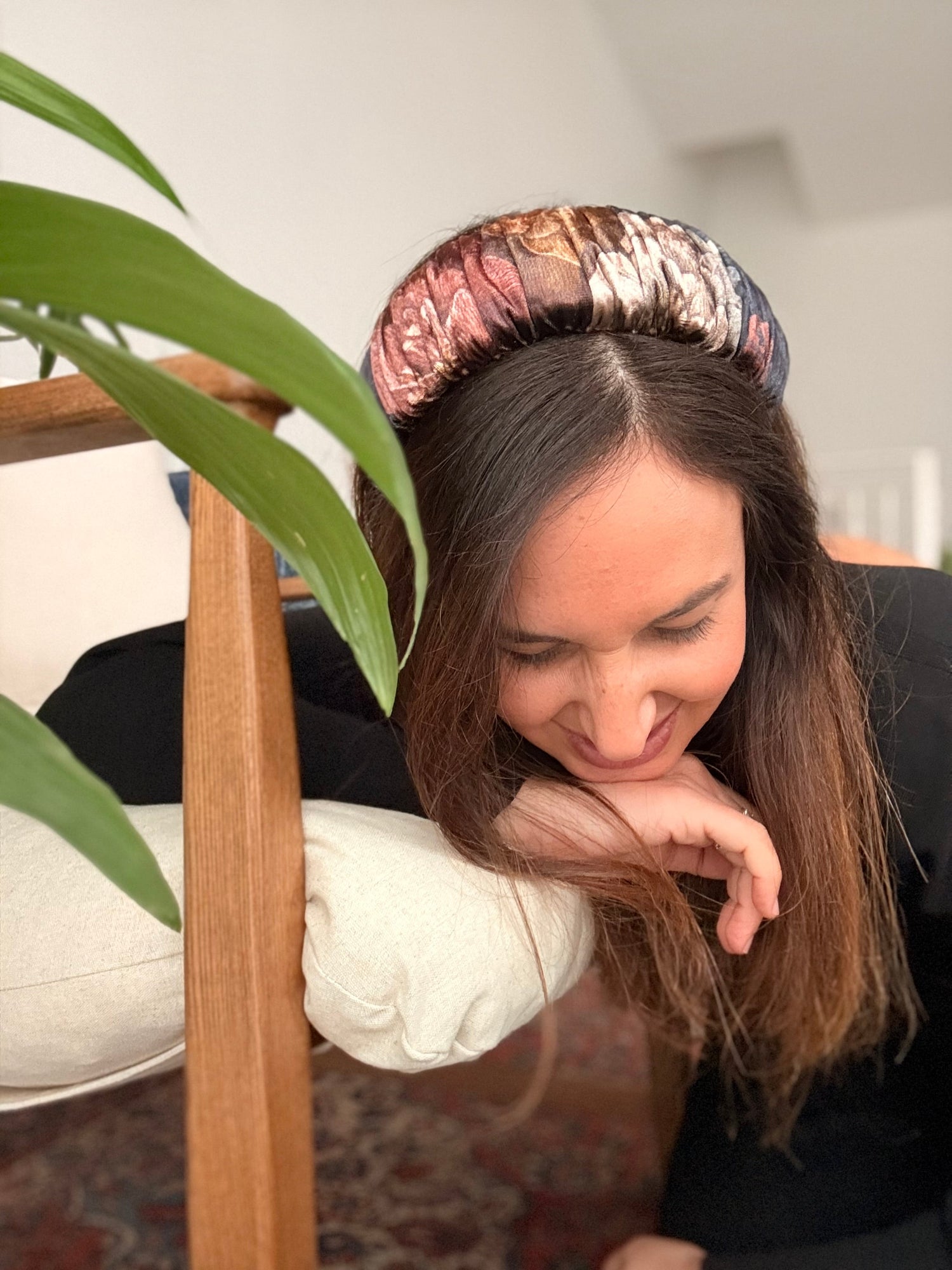 Mila Medium Velvet Headband, Deep Black