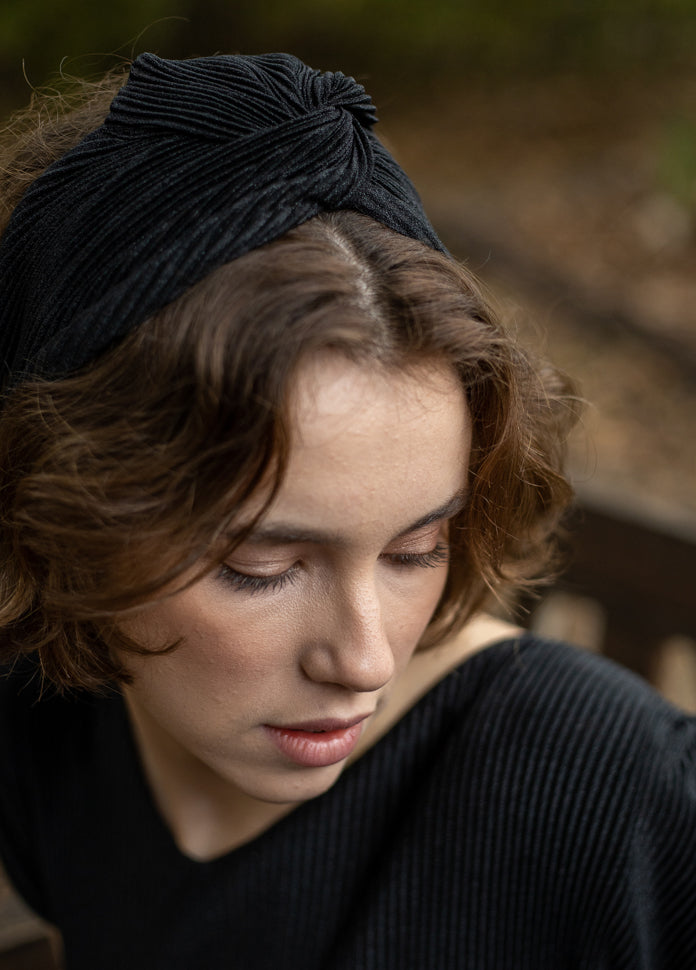 Lotus Headband, Pleated Black