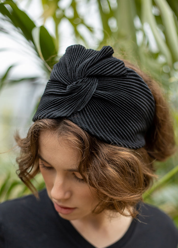 Wide Lotus Headband, Pleated Black