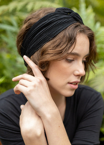 Velcro Lotus Headband, Pleated Black